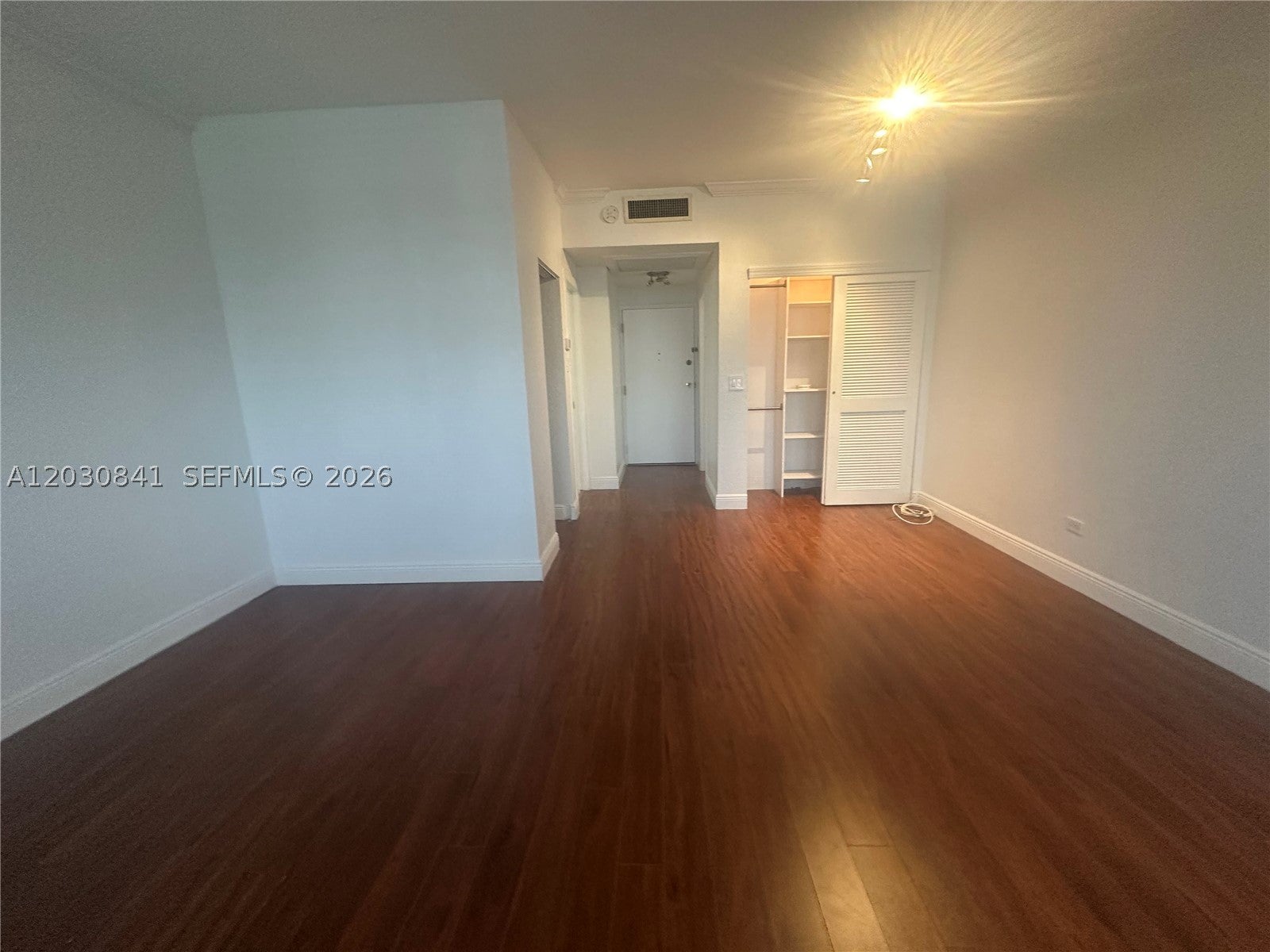 700 Biltmore Way 408
