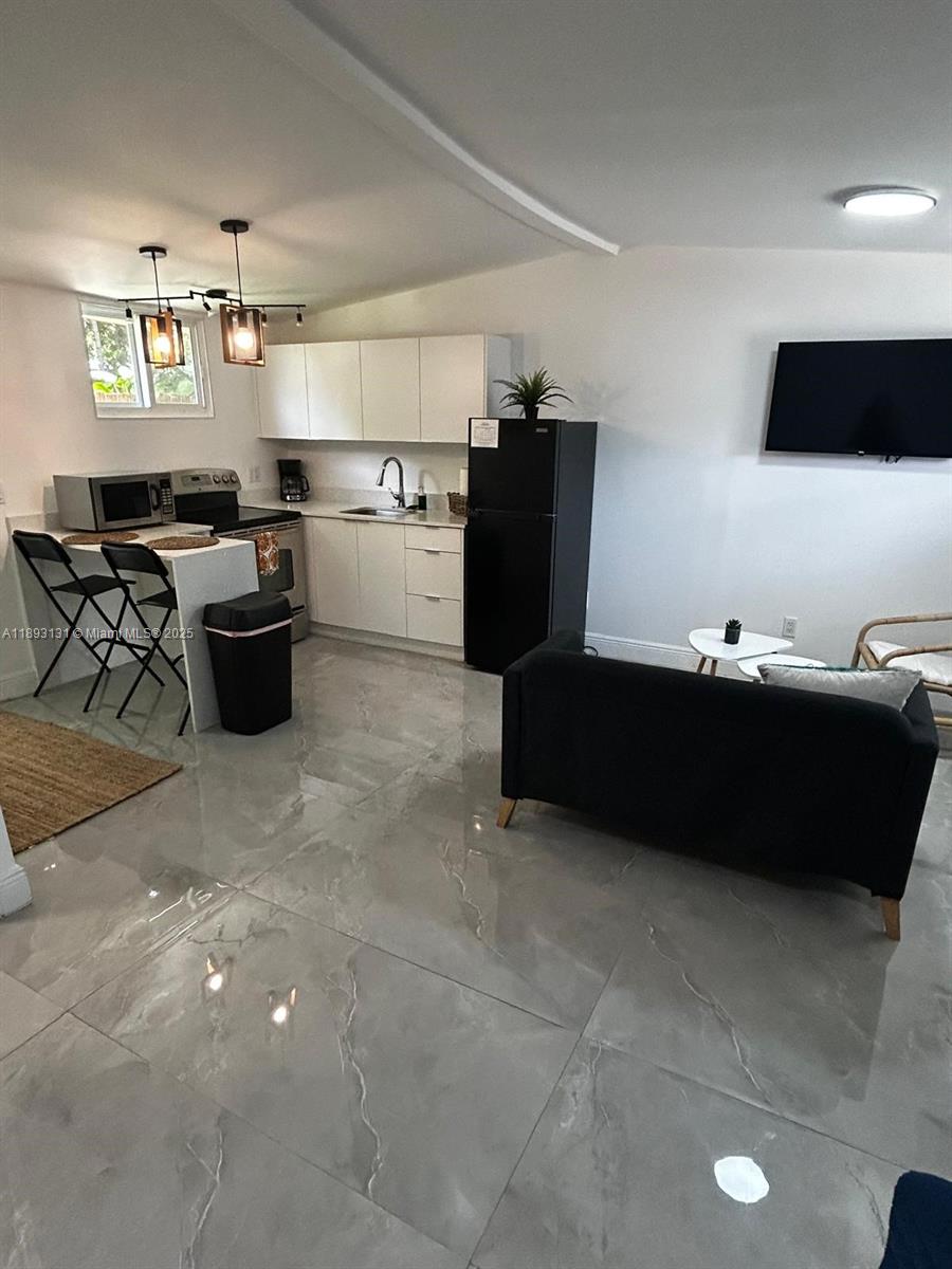 HOLLEMAN MANOR ADDN - Residential Lease