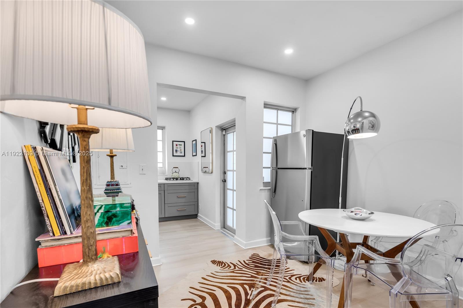 HELENE MARIE CONDO - Residential