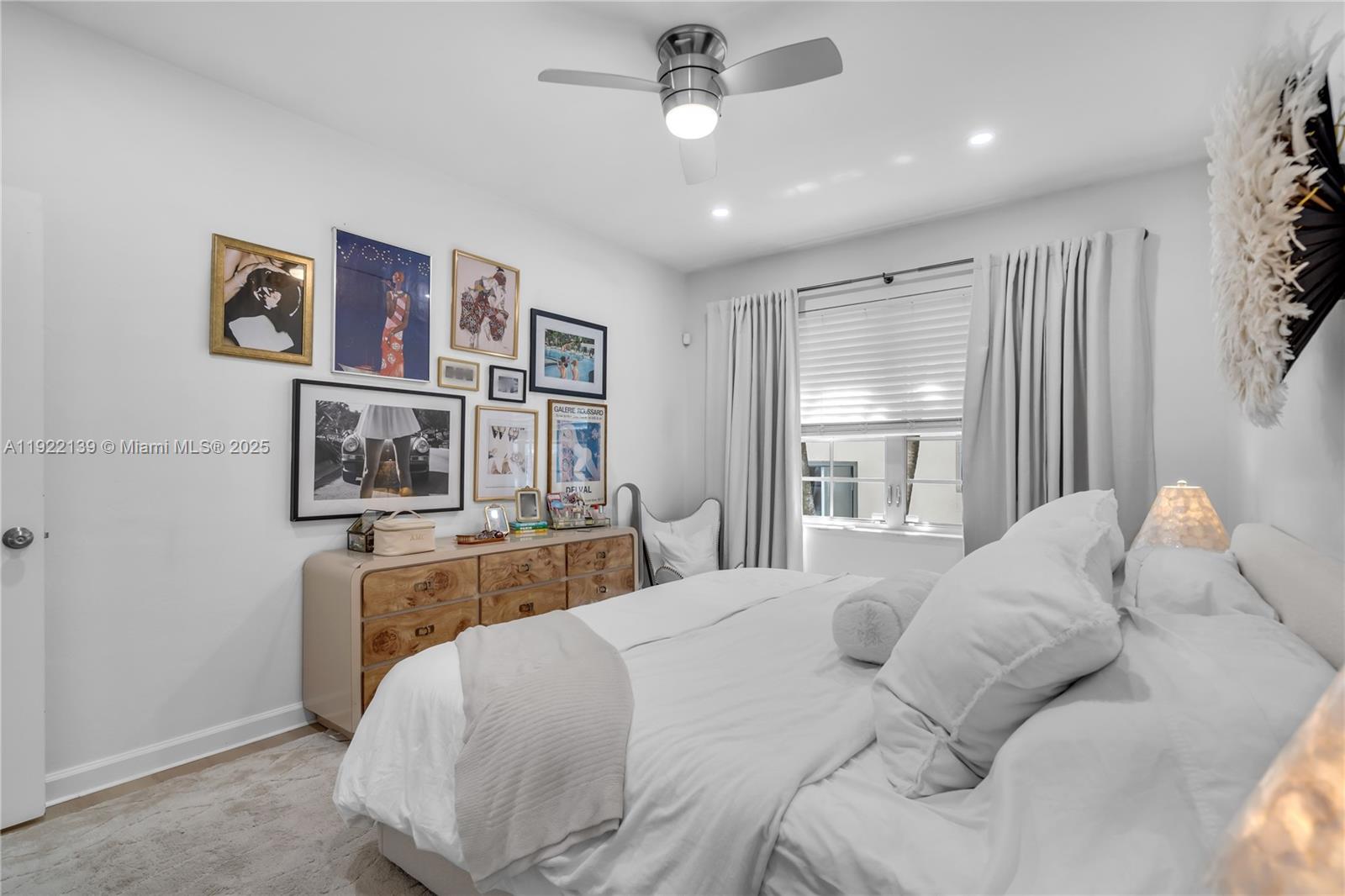 HELENE MARIE CONDO - Residential