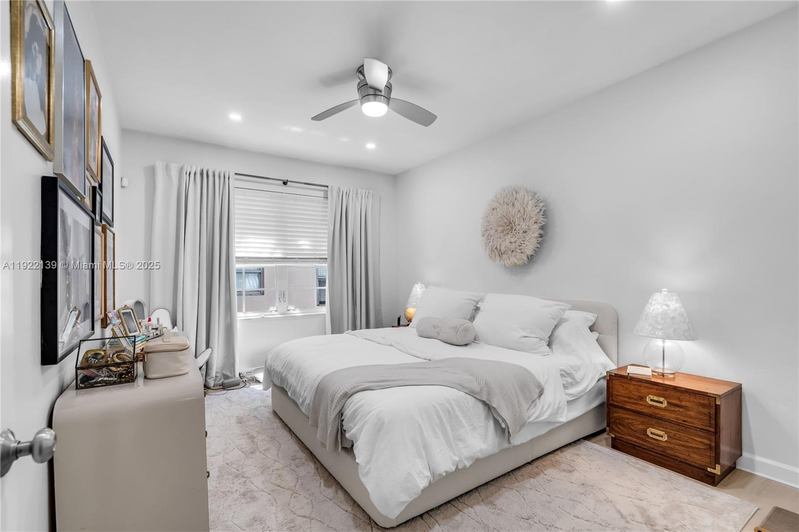 1052 Jefferson Ave 5