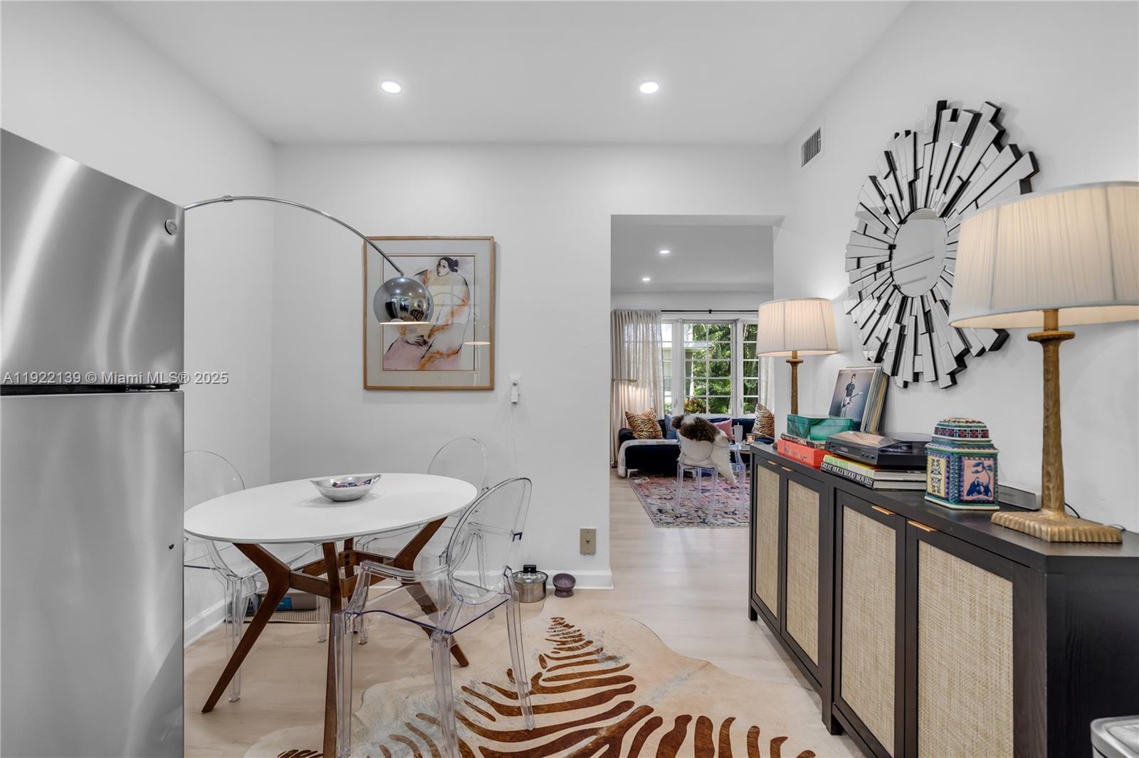 HELENE MARIE CONDO - Residential