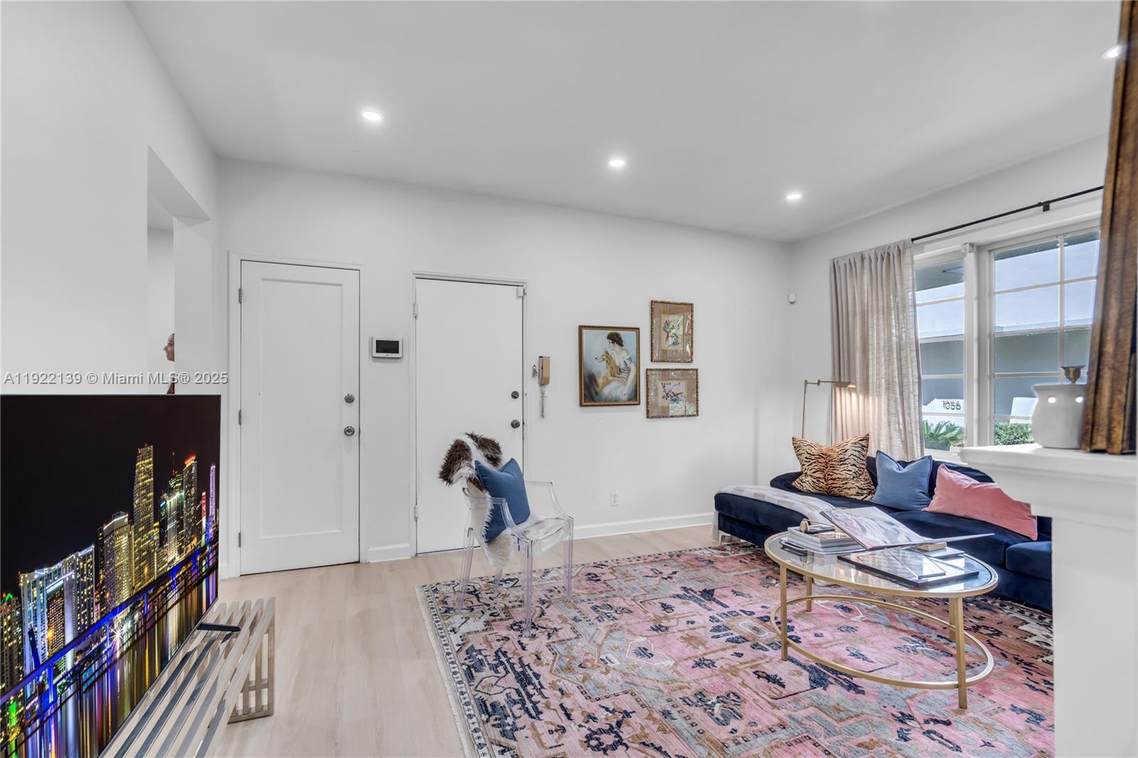 1052 Jefferson Ave 5