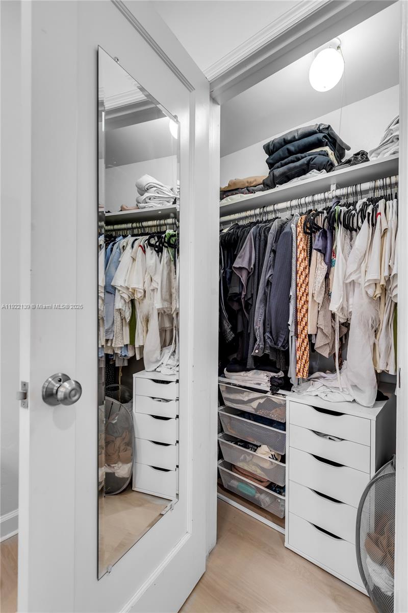 HELENE MARIE CONDO - Residential