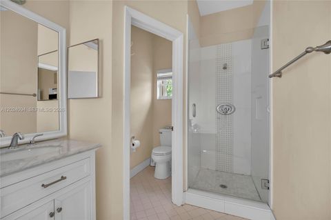 Tiny photo for 885 Tanglewood Cir, Weston, FL 33327 (MLS # A12024094)