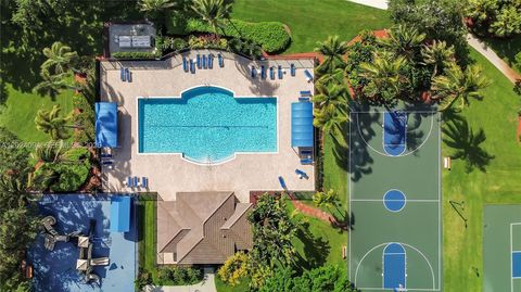 Tiny photo for 885 Tanglewood Cir, Weston, FL 33327 (MLS # A12024094)