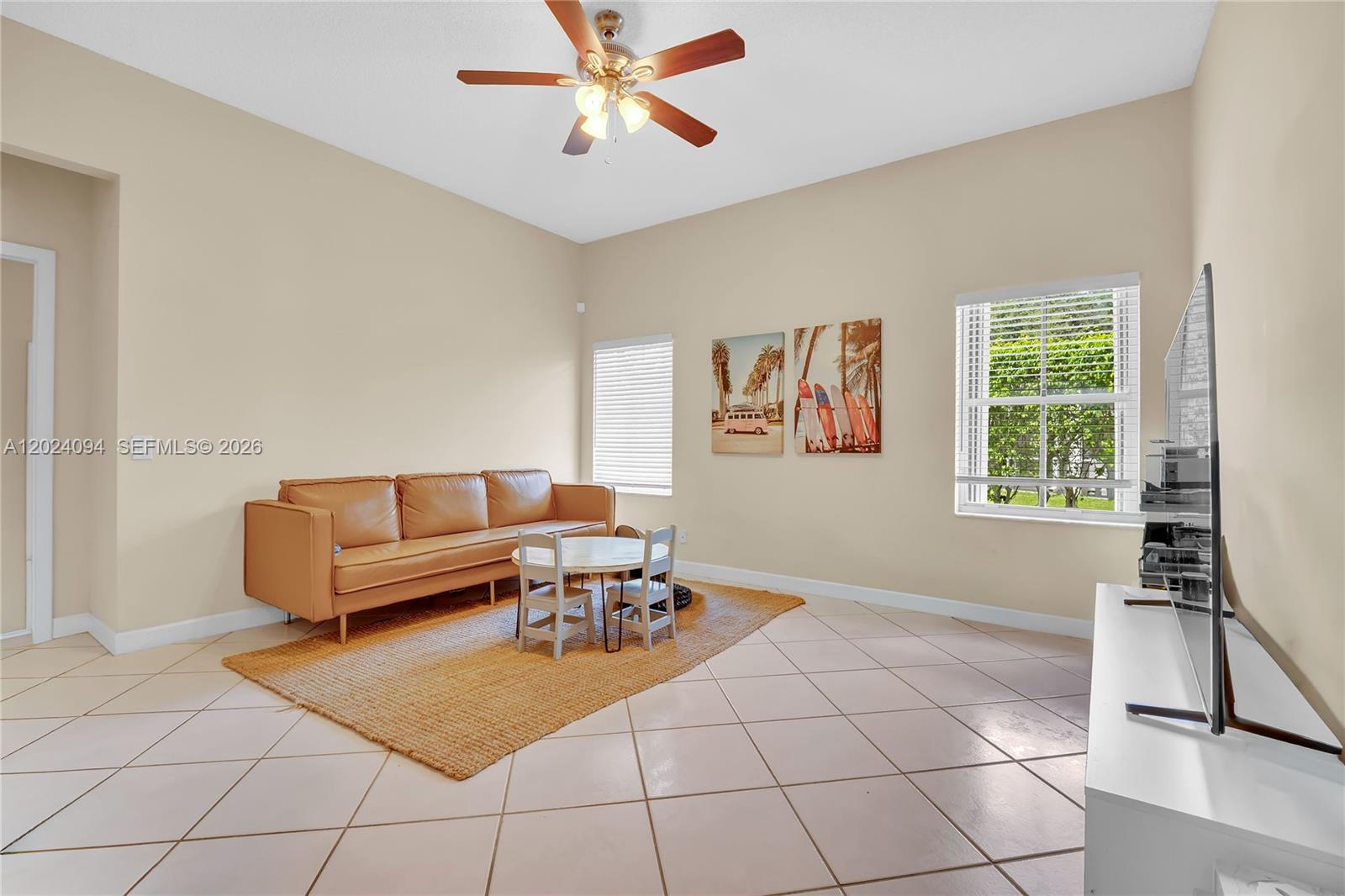 885 Tanglewood Cir