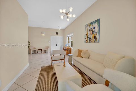 Tiny photo for 885 Tanglewood Cir, Weston, FL 33327 (MLS # A12024094)