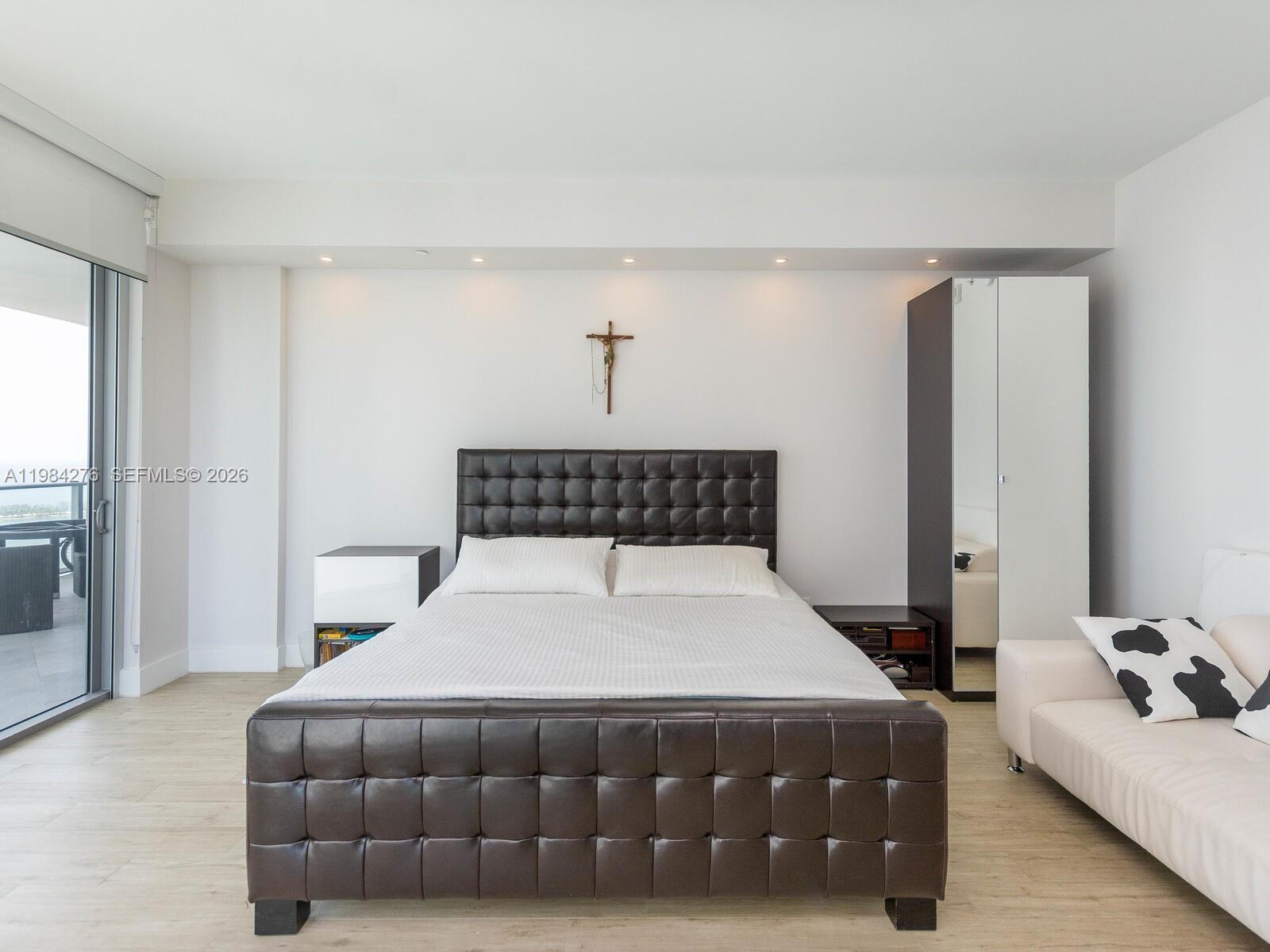 BRICKELLHOUSE CONDO - Residential