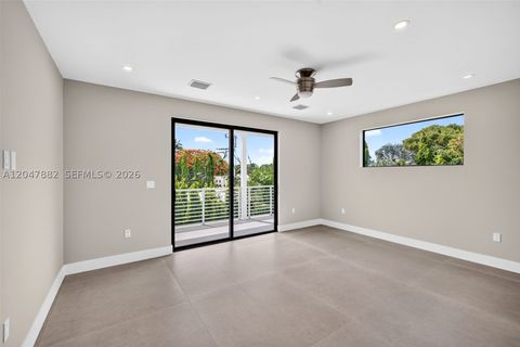 Tiny photo for 2015 NE 4th Ave, Wilton Manors, FL 33305 (MLS # A12047882)