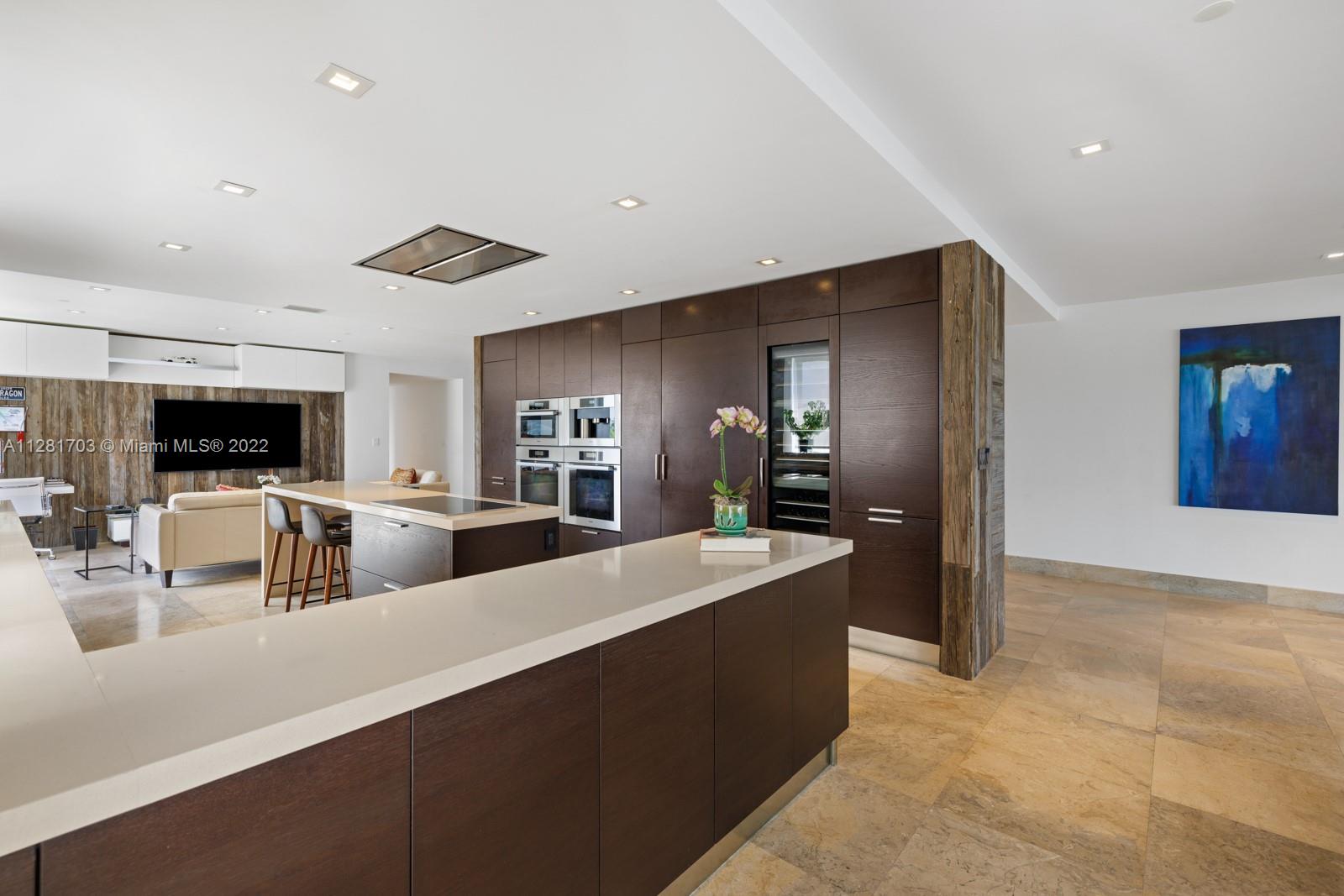 RESIDENCES AT VIZCAYA CON - Residential