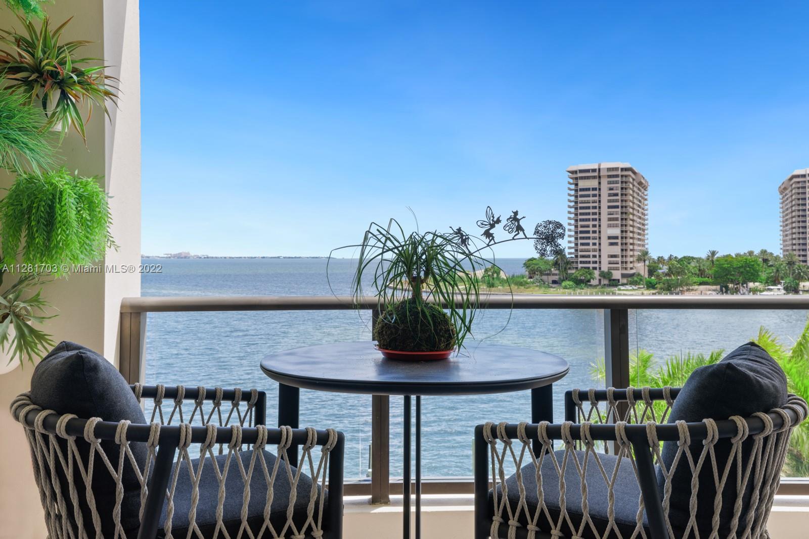 RESIDENCES AT VIZCAYA CON - Residential