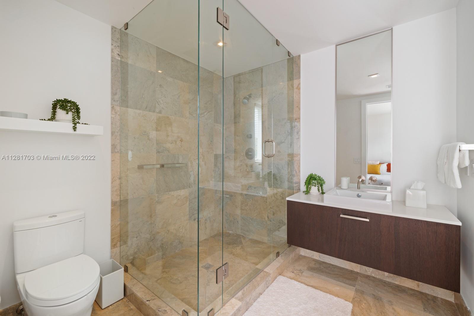 RESIDENCES AT VIZCAYA CON - Residential