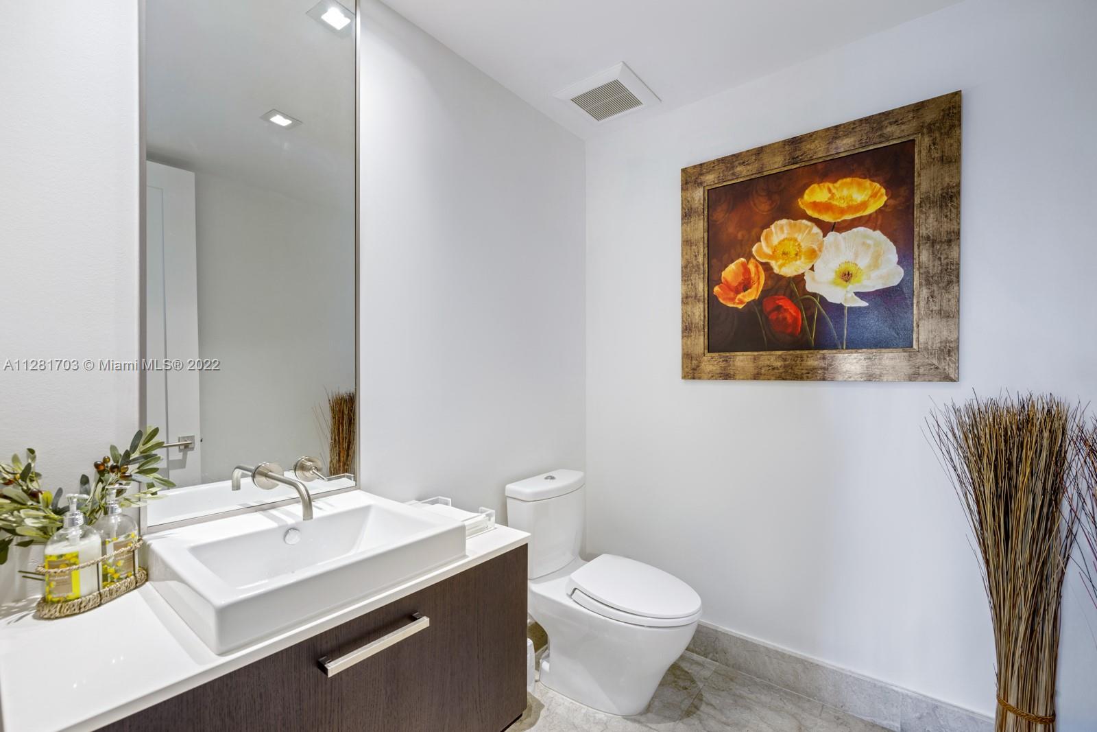 RESIDENCES AT VIZCAYA CON - Residential