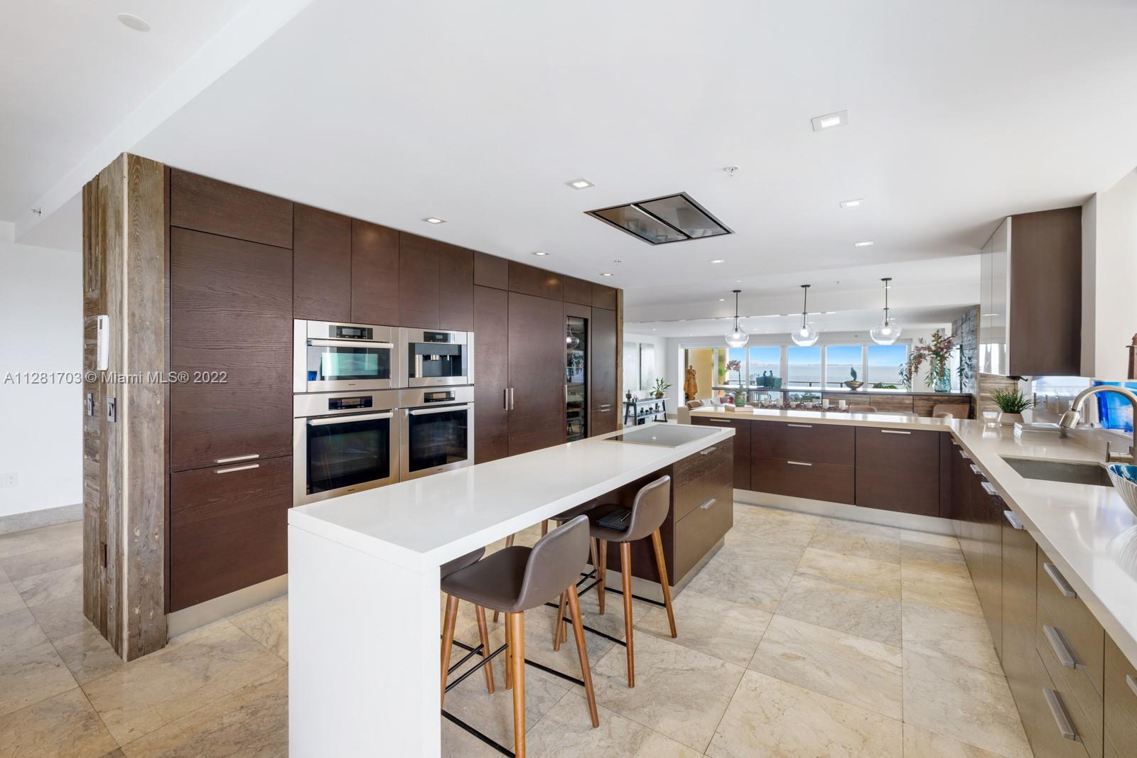 RESIDENCES AT VIZCAYA CON - Residential