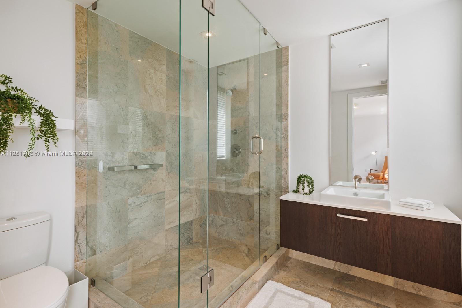 RESIDENCES AT VIZCAYA CON - Residential