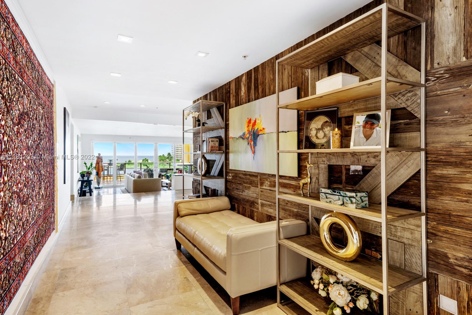 RESIDENCES AT VIZCAYA CON - Residential