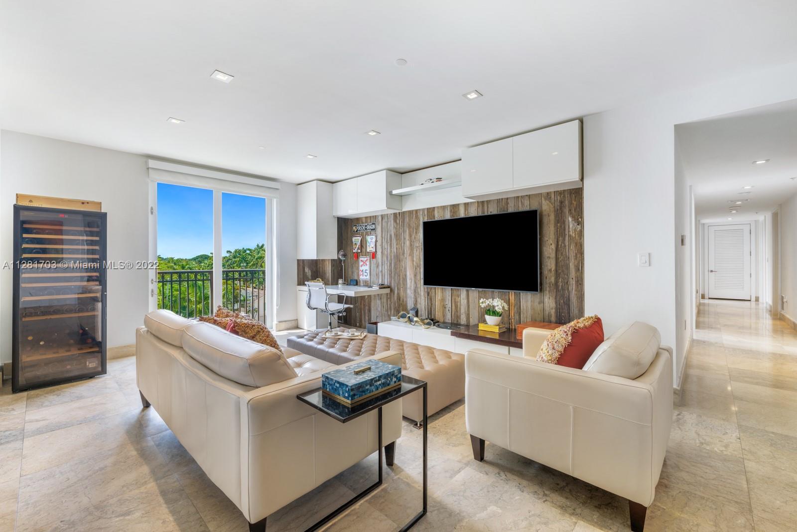 RESIDENCES AT VIZCAYA CON - Residential