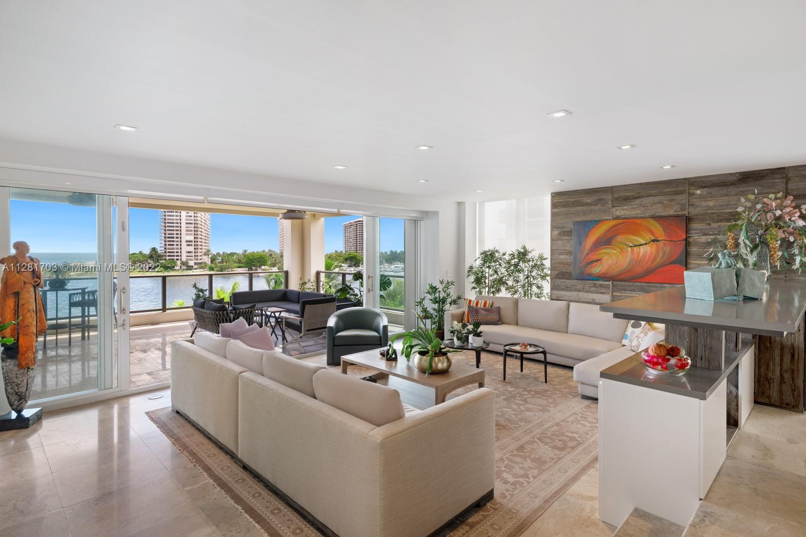 RESIDENCES AT VIZCAYA CON - Residential