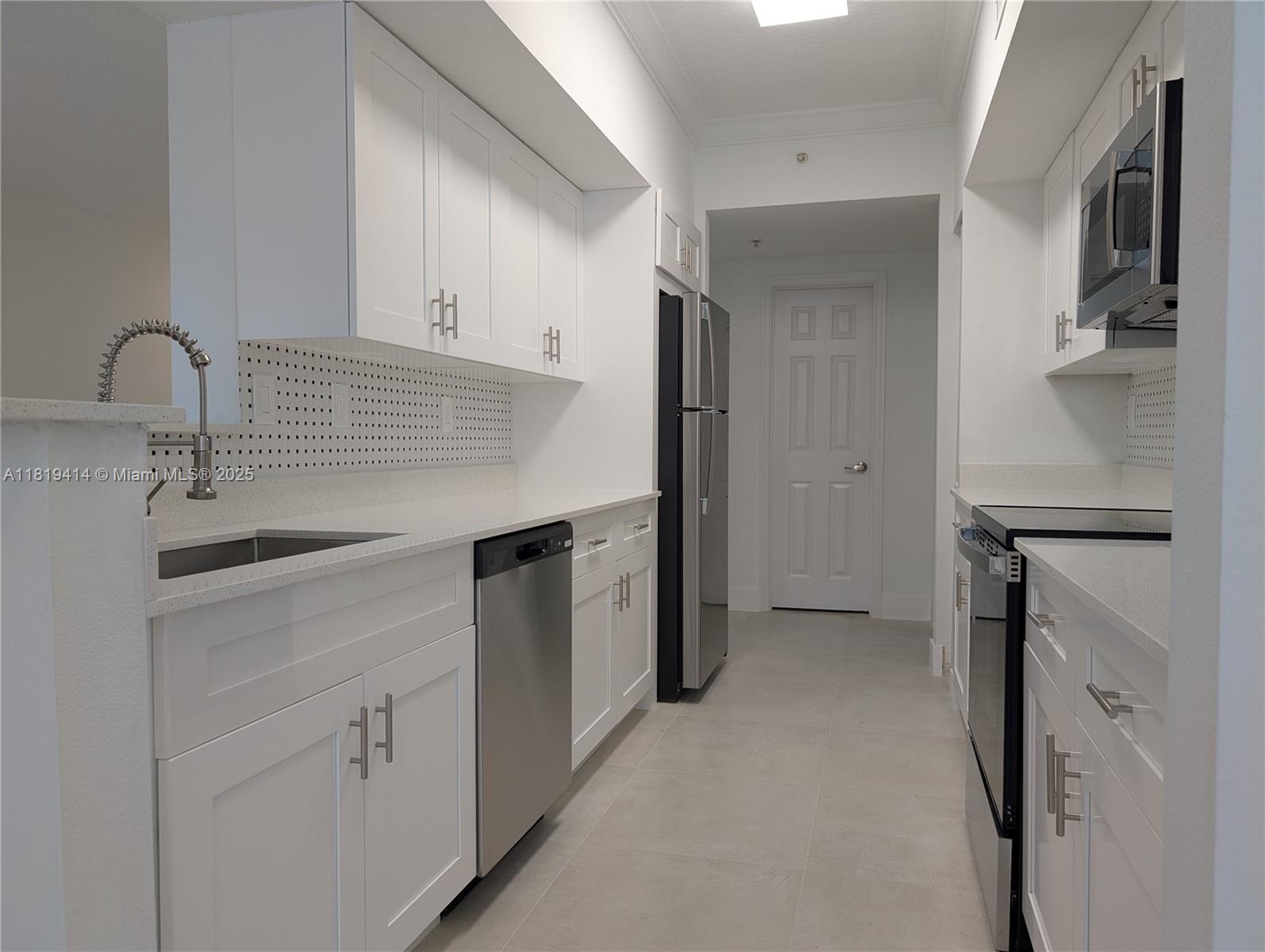 11650 Sw 2nd St 16207, Pembroke Pines, Miami-Dade County, Florida - 2 Bedrooms  
2 Bathrooms - 