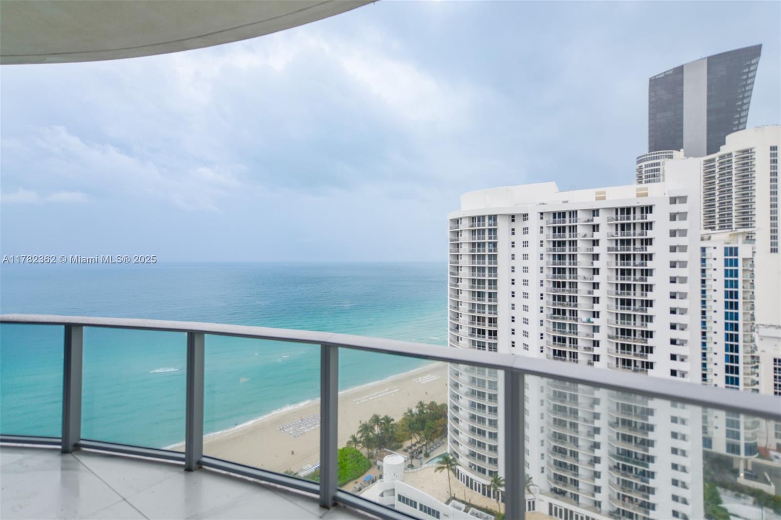 17475 Collins Ave 1703