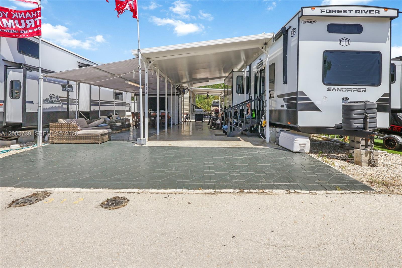 CALUSA CAMPGROUND - Residential