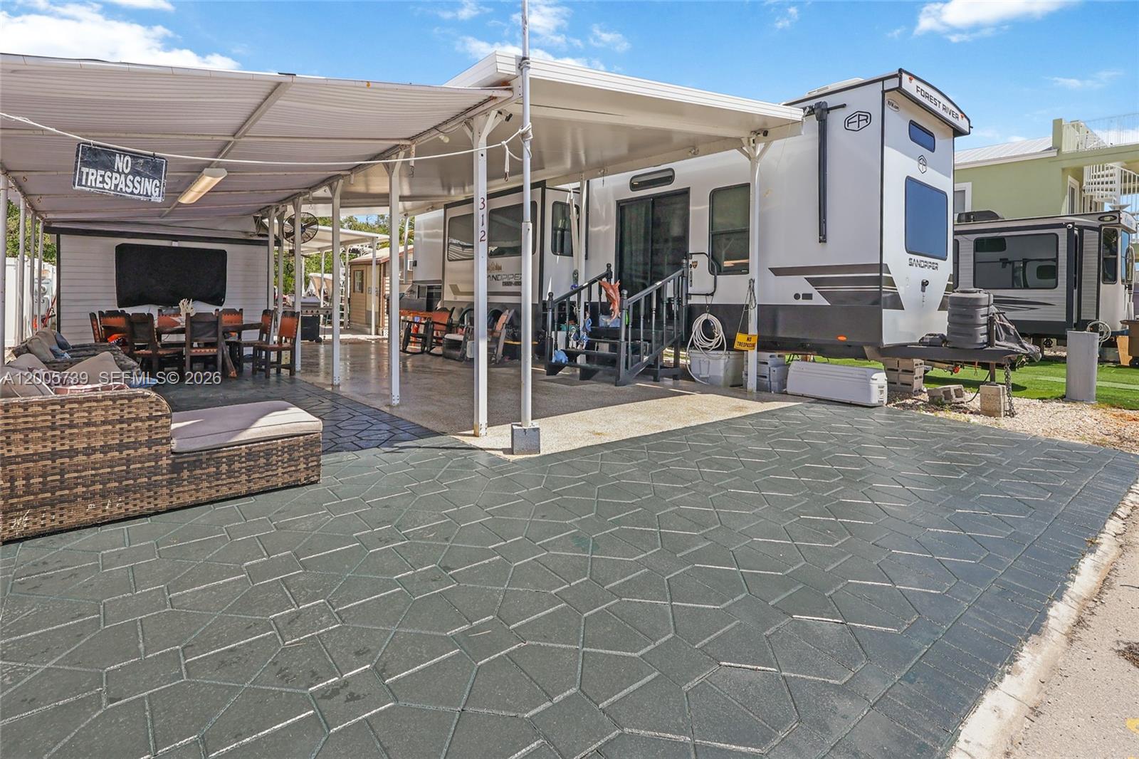 CALUSA CAMPGROUND - Residential