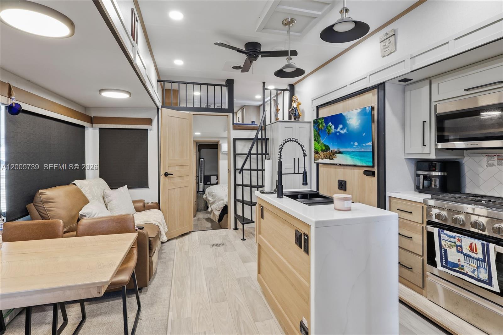 CALUSA CAMPGROUND - Residential