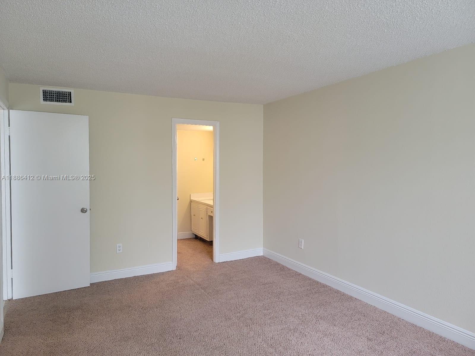 MONTECARLO CONDO - Residential