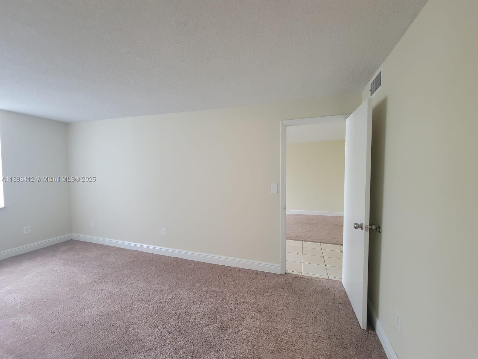 MONTECARLO CONDO - Residential