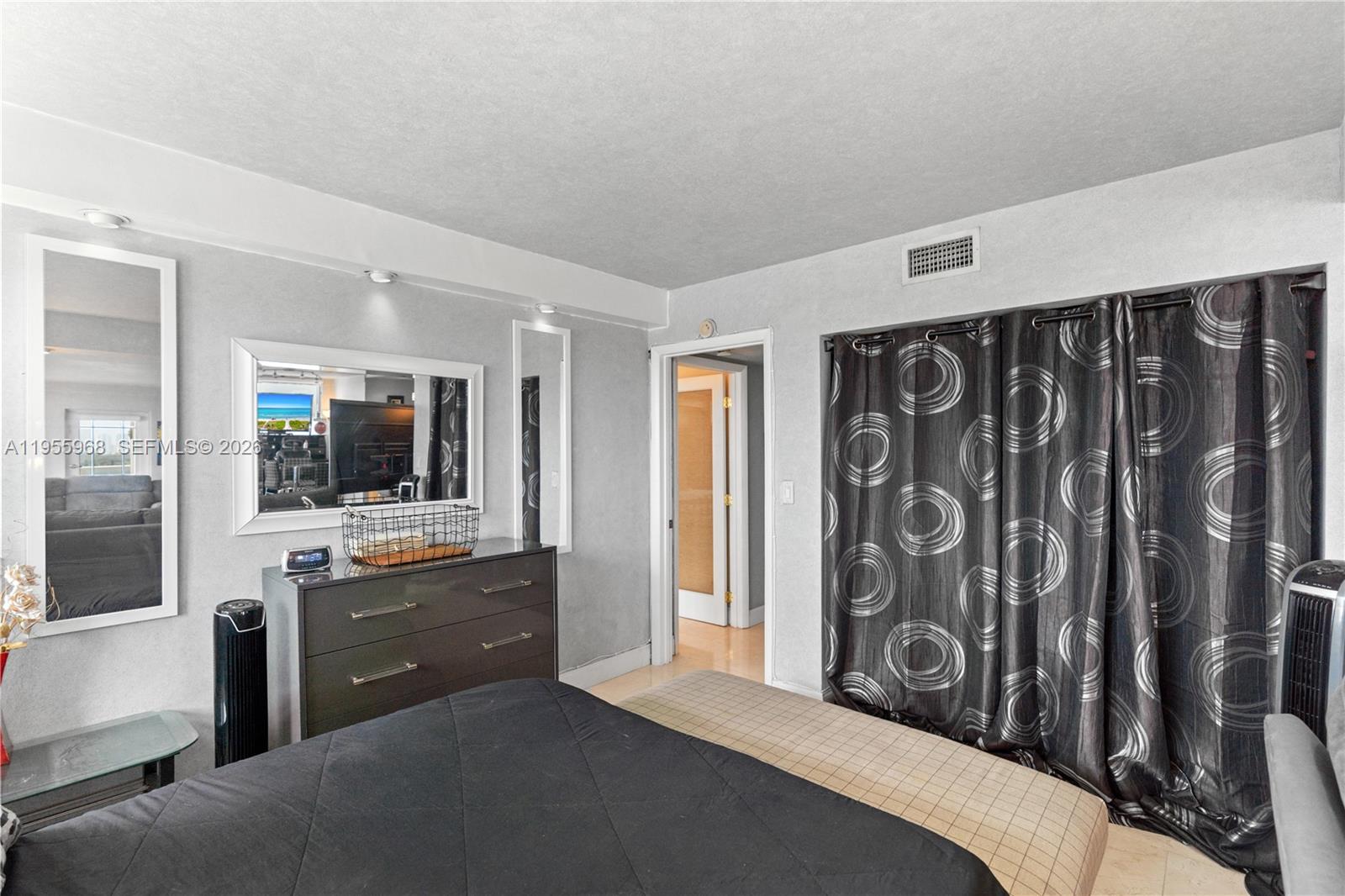 BUCKLEY TOWERS CONDO - EA - Residential