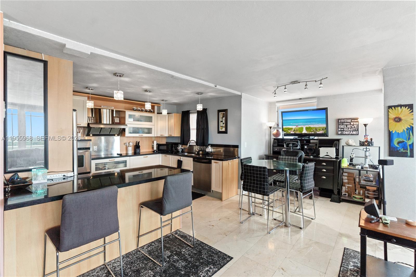 BUCKLEY TOWERS CONDO - EA - Residential