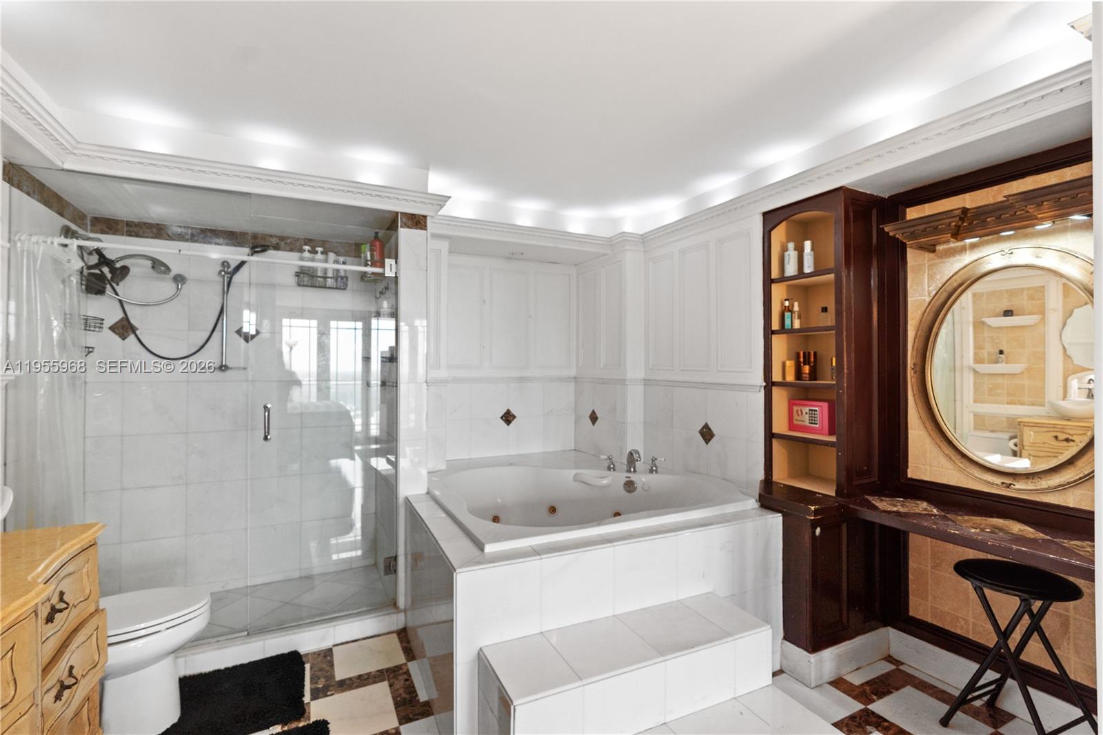 BUCKLEY TOWERS CONDO - EA - Residential