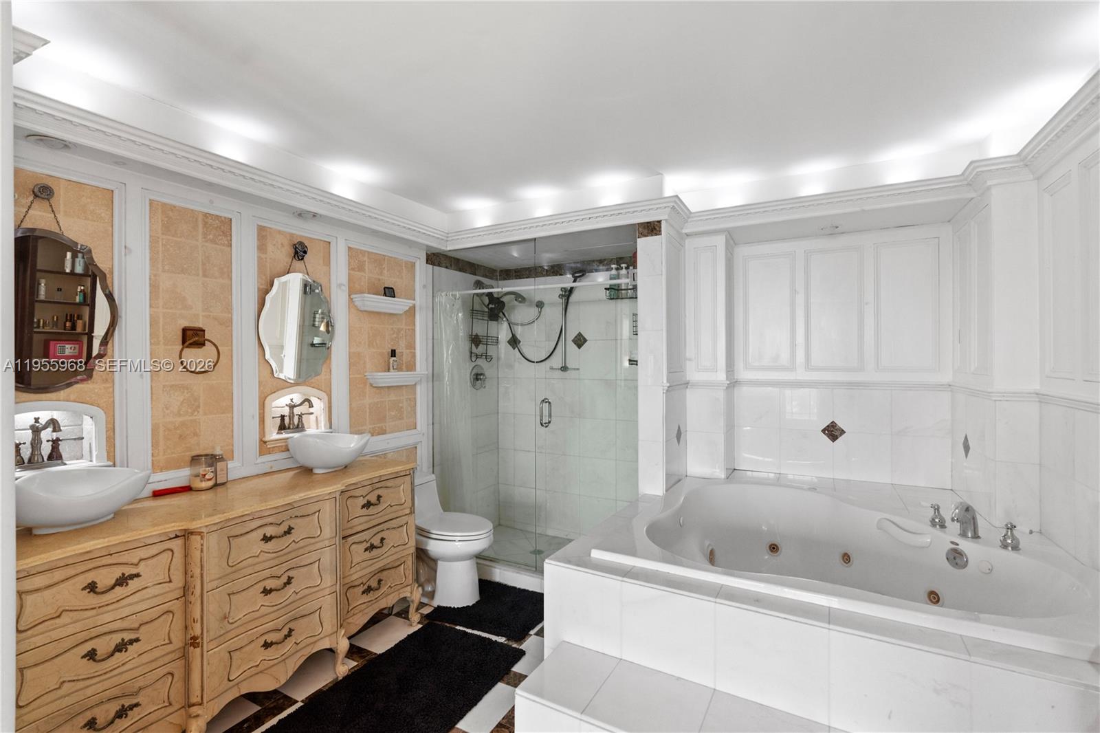 BUCKLEY TOWERS CONDO - EA - Residential