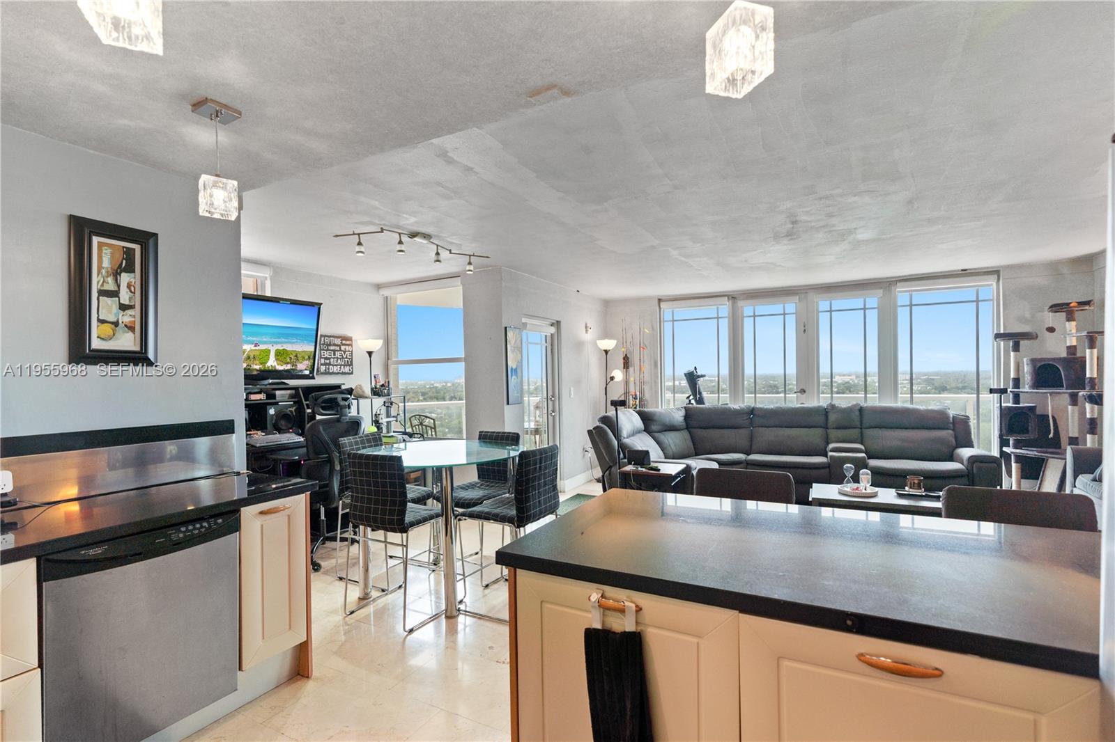 BUCKLEY TOWERS CONDO - EA - Residential