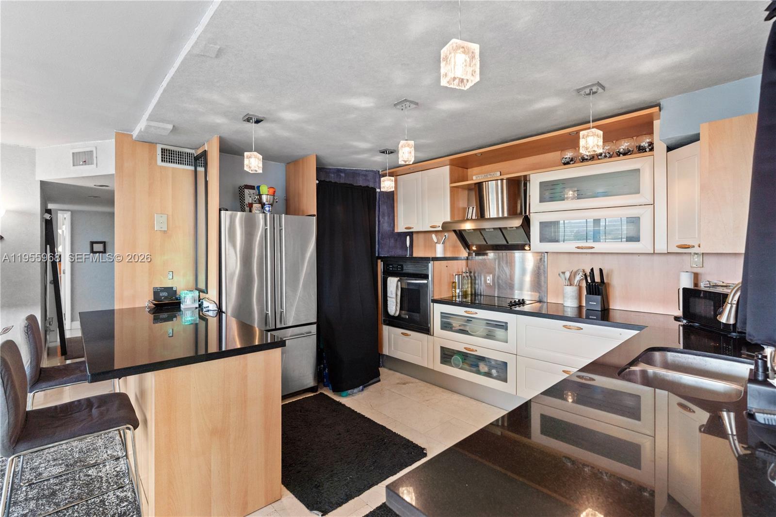 BUCKLEY TOWERS CONDO - EA - Residential