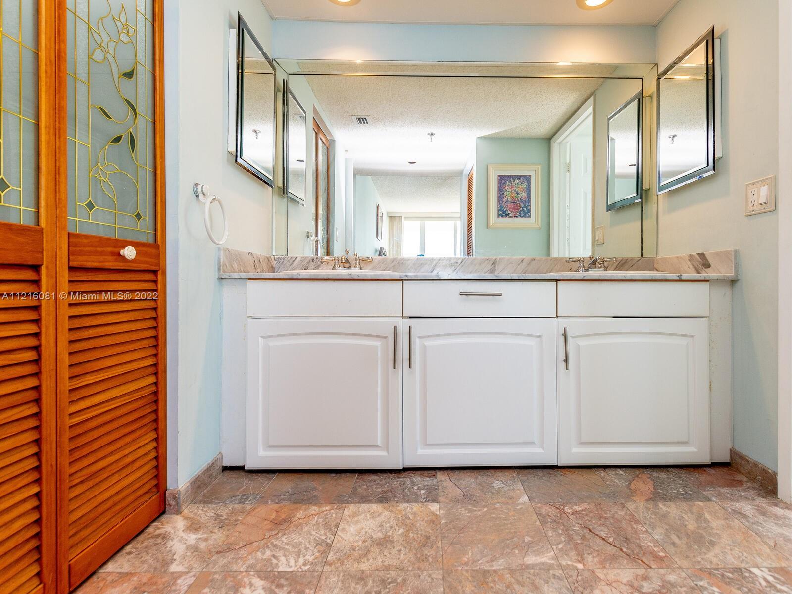 MARBELLA CONDO - Residential