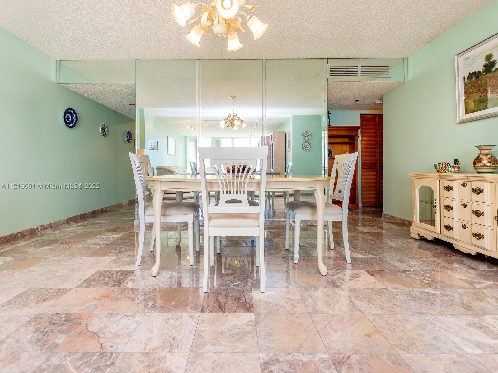 MARBELLA CONDO - Residential