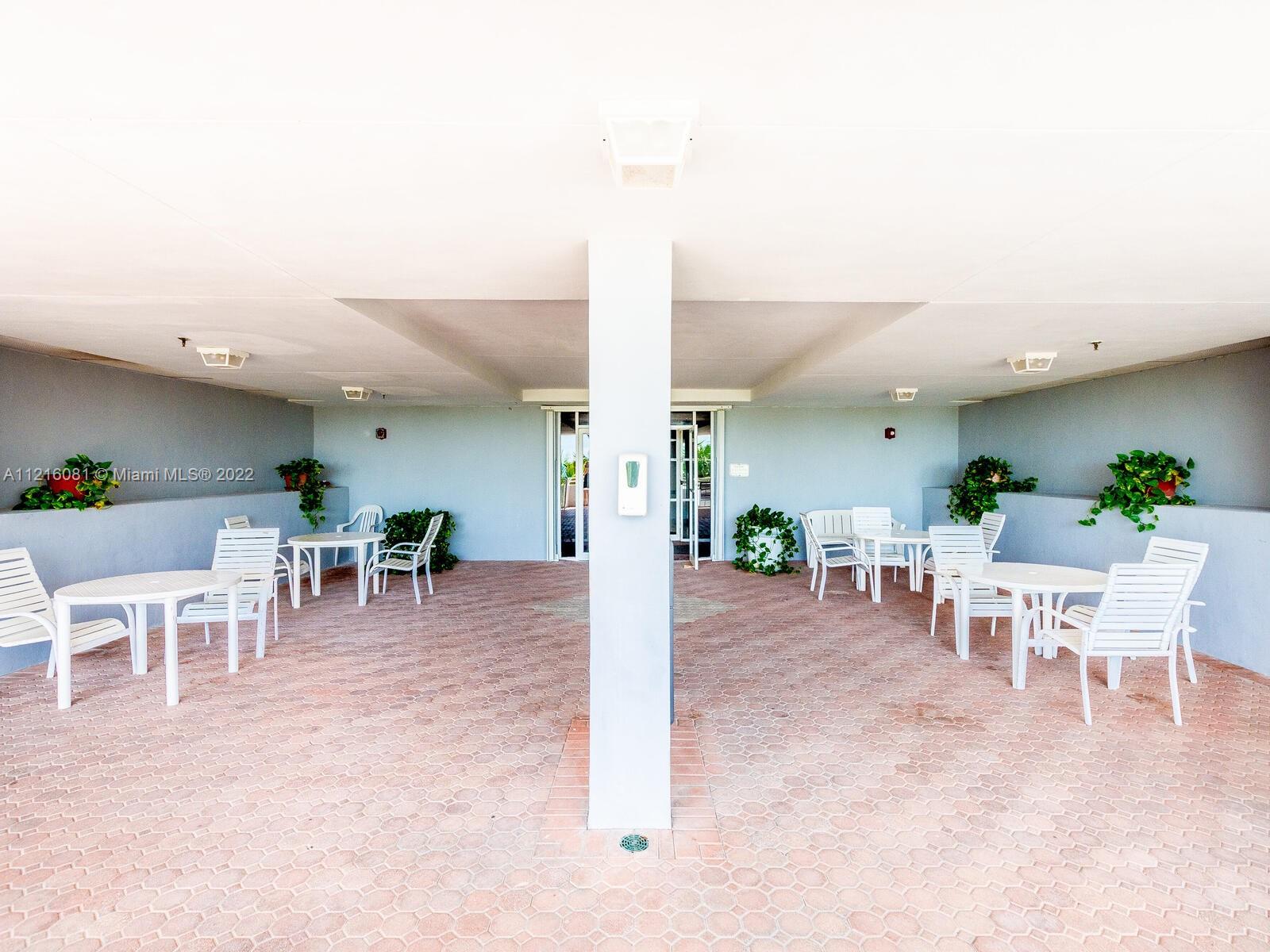 MARBELLA CONDO - Residential