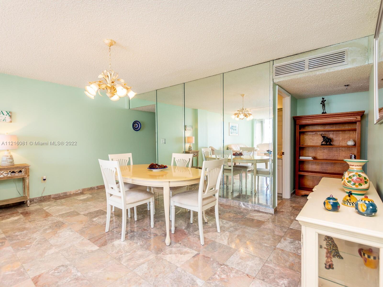 MARBELLA CONDO - Residential