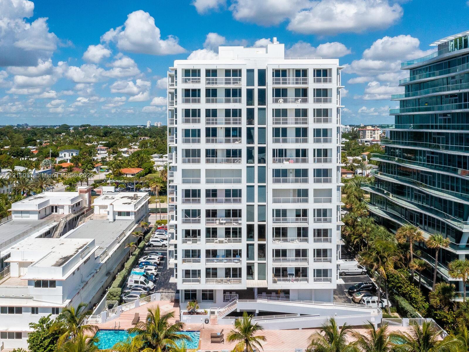 MARBELLA CONDO - Residential