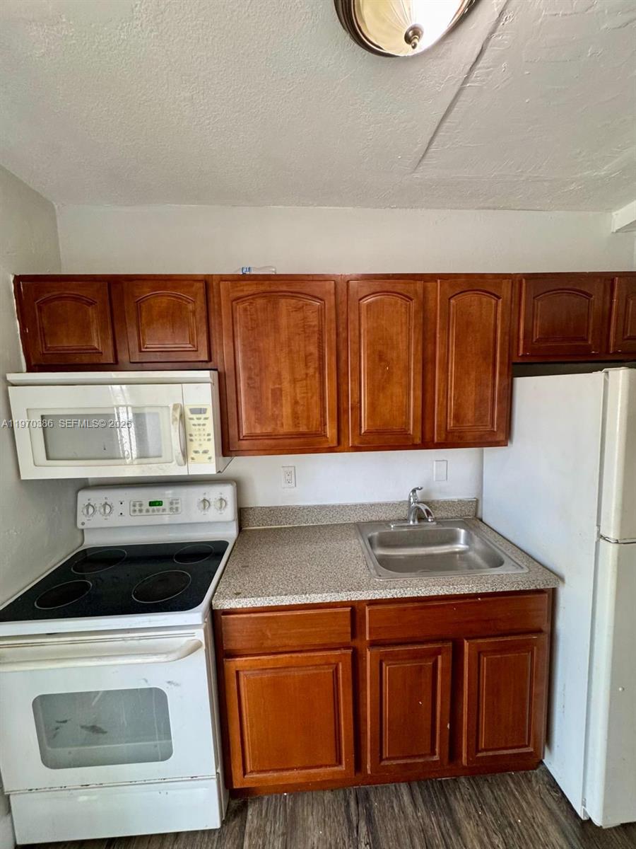 E LIBERTY CITY SEC A - Residential Income