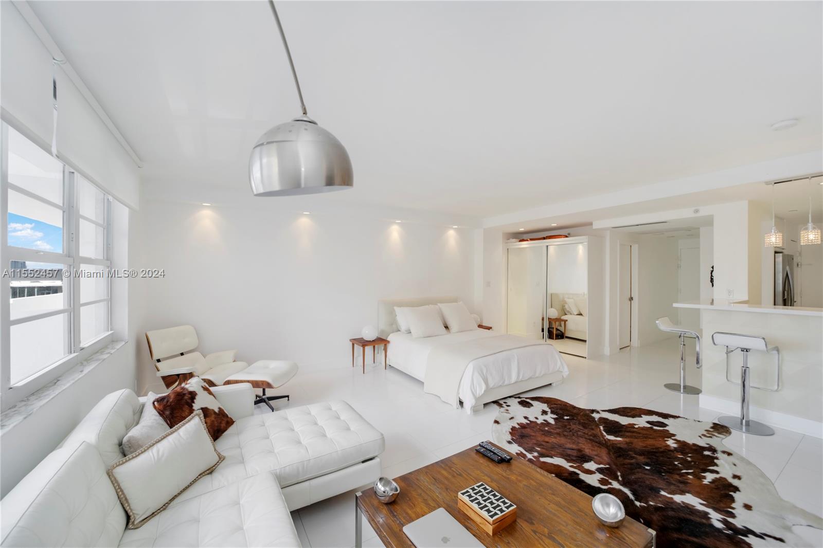 THE DECOPLAGE CONDO - Residential Lease