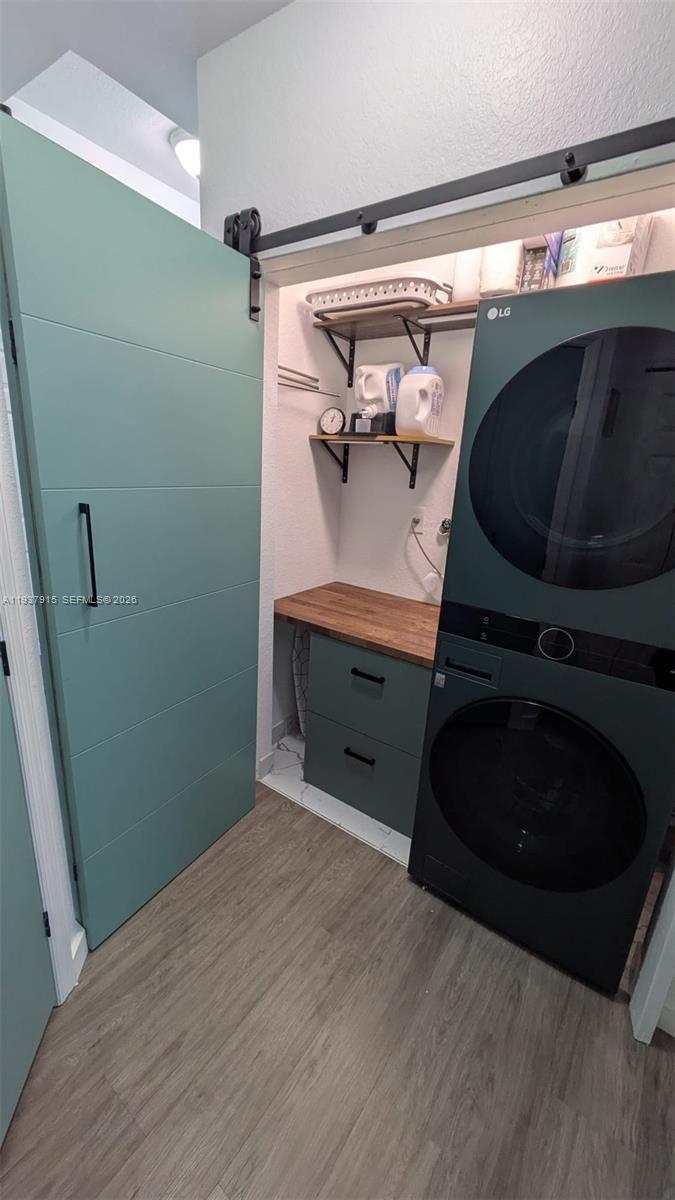 KENDALL BREEZE - Residential