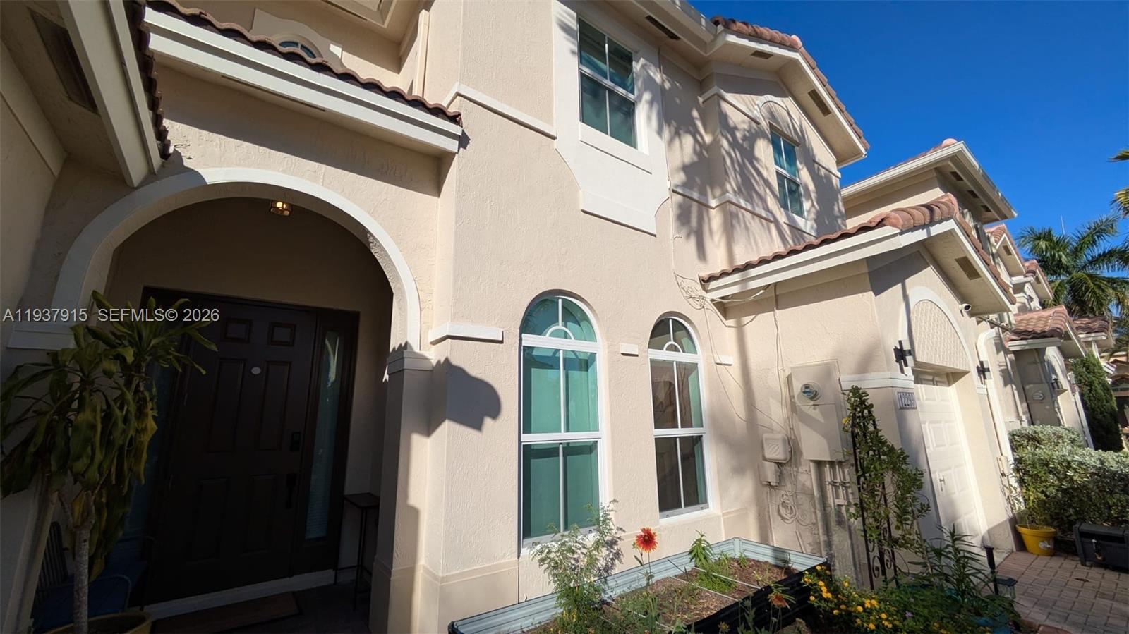 KENDALL BREEZE - Residential