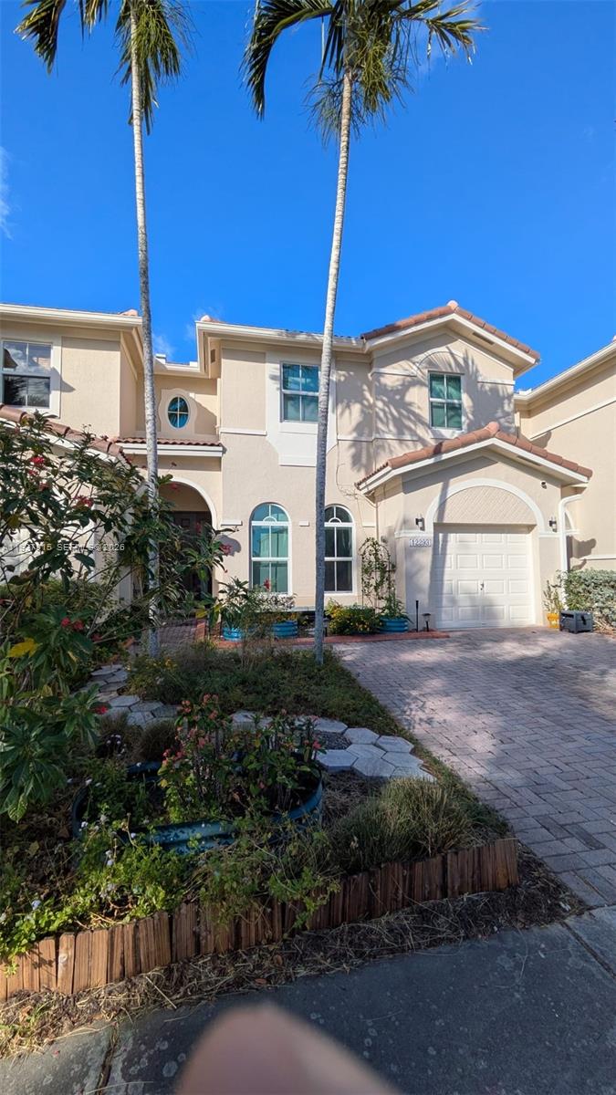 KENDALL BREEZE - Residential