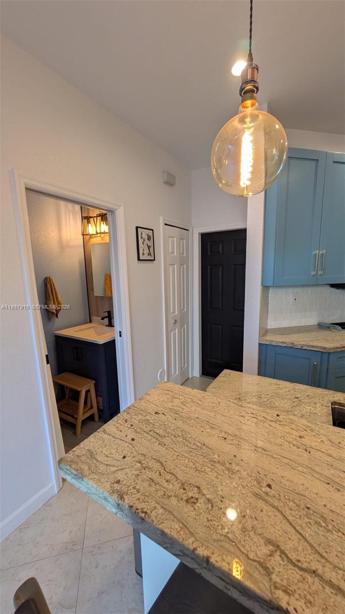 KENDALL BREEZE - Residential