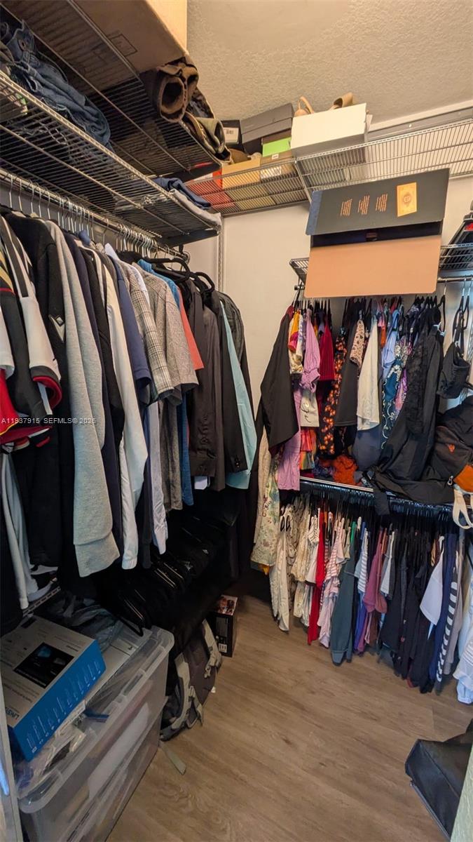 KENDALL BREEZE - Residential