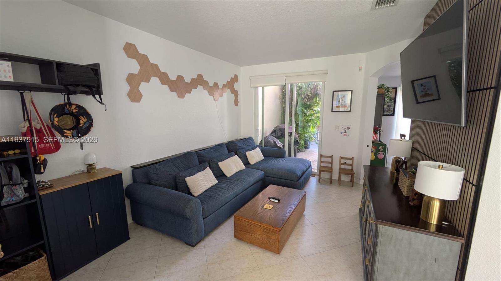 KENDALL BREEZE - Residential