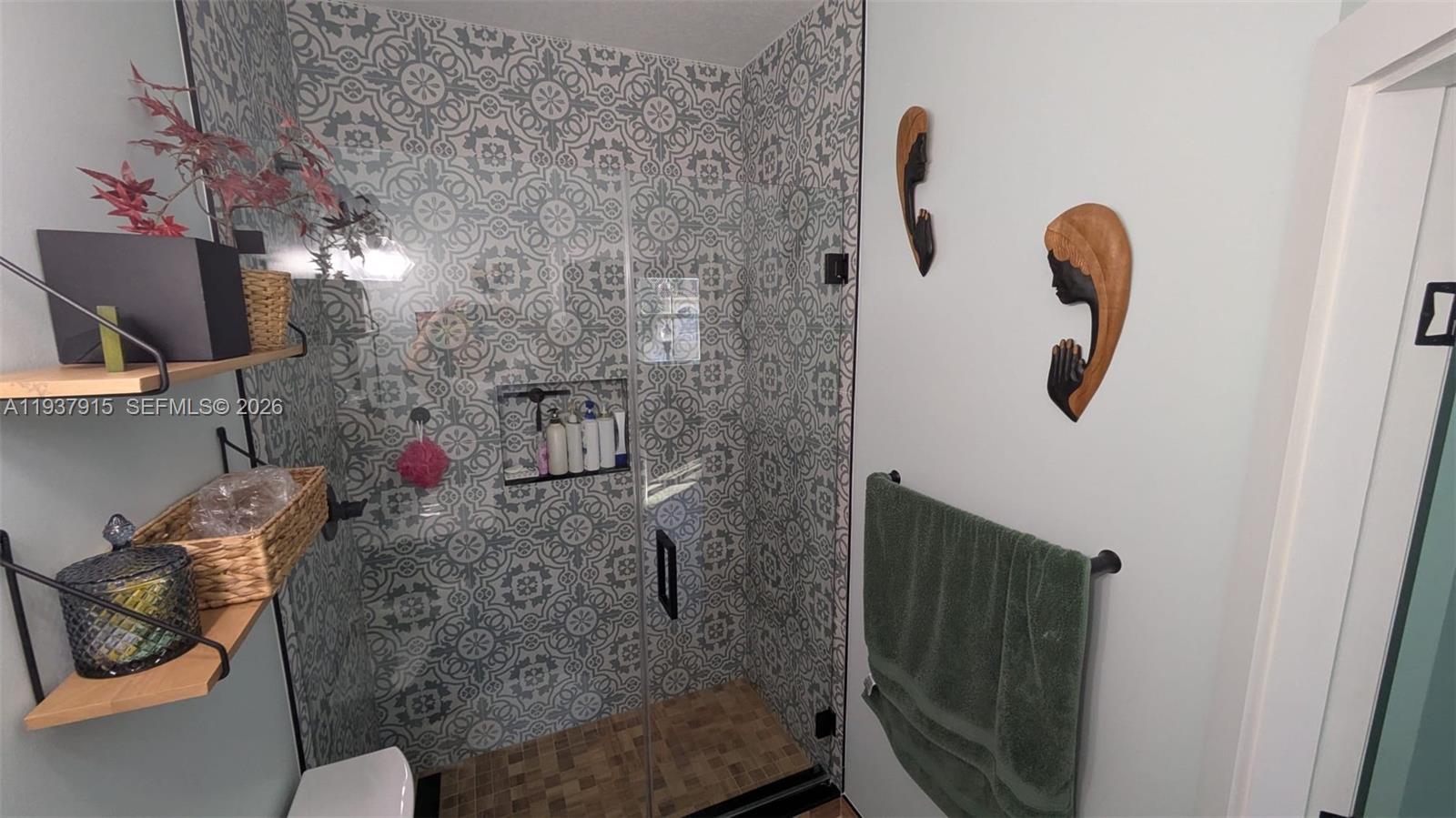 KENDALL BREEZE - Residential